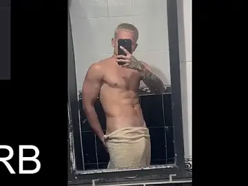 Stripchat Free Live Porn of DerekOlsen