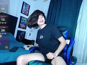Stripchat Live Sex Cam of andyboy-