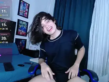 Stripchat Live Sex Cam of andyboy-