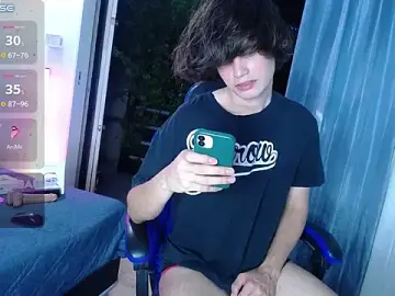 Stripchat Nude Webcam of andyboy-