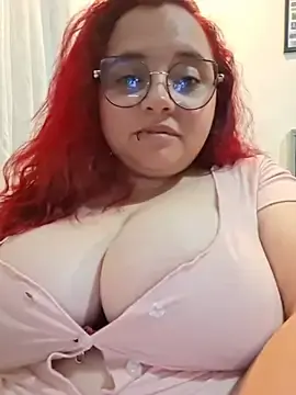 Stripchat Free Live Porn of CURVY-HORNY