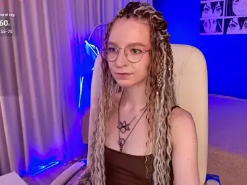 Stripchat Sex Cam of VioletShine