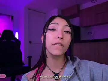 Stripchat Free Porn Cam of MarianaBranzz