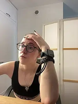 Stripchat Sex Cam of MartiniiSelenna