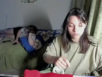 Stripchat Live Sex Cam of MashkaRay