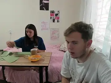 Stripchat Live Sex Cam of MashkaRay