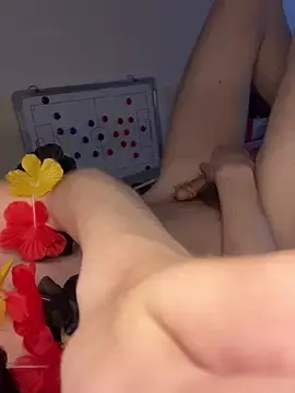 Stripchat Live Sex Cam of secret_dream415