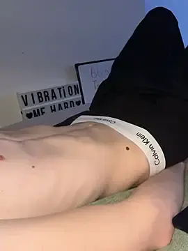 Stripchat Live Sex Cam of secret_dream415