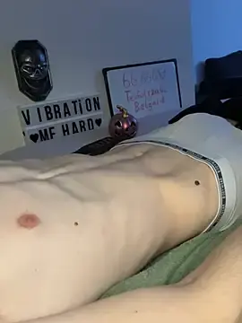 Stripchat Free Porn Cam of secret_dream415