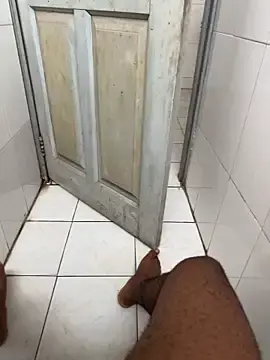Stripchat Sex Cam of Black-mamba-madingo