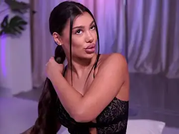 Stripchat Live Sex Cam of NatyDesiree