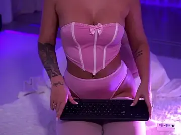 Stripchat Sex Cam of NatyDesiree