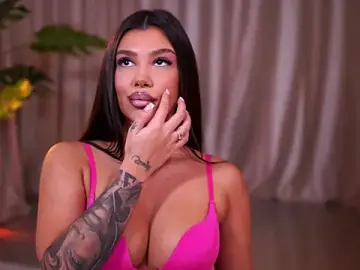 Stripchat Live Sex Cam of NatyDesiree