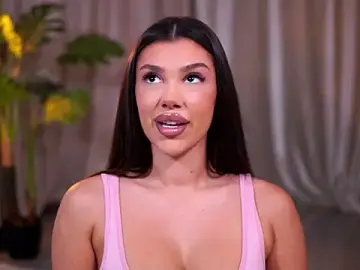 Stripchat Live Sex Cam of NatyDesiree