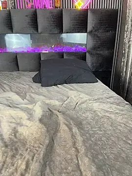 Stripchat Free Porn Cam of MilaMaaay