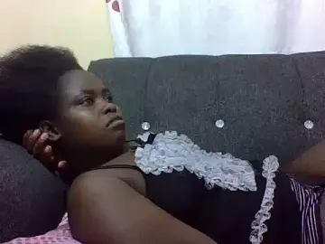 Stripchat Live Sex Cam of Sweetcecie01