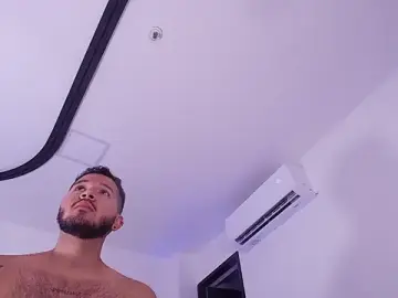 Stripchat Sex Cam of mister_miike