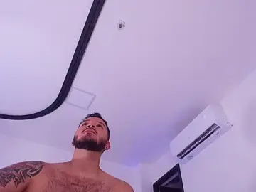 Stripchat Adult Webcams of mister_miike