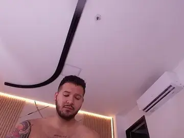 Stripchat Adult Webcam of mister_miike