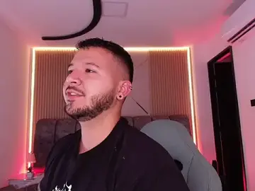 Stripchat Free Porn Cam of mister_miike