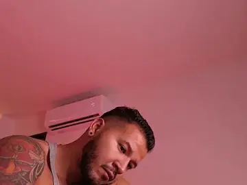 Stripchat Adult Webcam of mister_miike