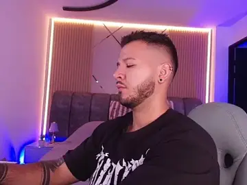 Stripchat Live Porn of mister_miike