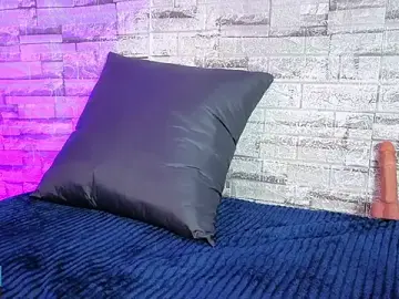 Stripchat Live Sex Cam of Jessi_Walker