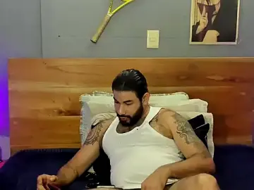 Stripchat Free Porn Cam of Prometeo-grizzly