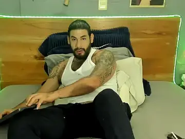 Stripchat Sex Cam of Prometeo-grizzly