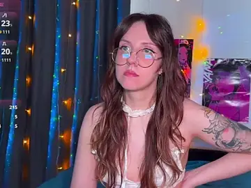Stripchat Live Sex Cam of ViolettMo0n