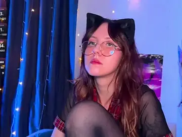 Stripchat Live Sex Cam of ViolettMo0n