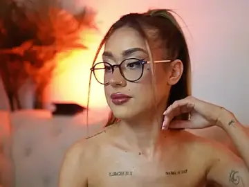 Stripchat Live Sex Cam of AileenKiss