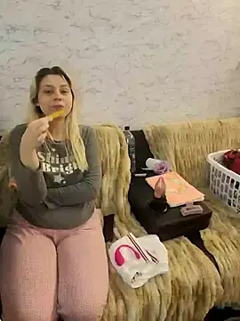 Stripchat Sex Cam of ScarletCallings_420