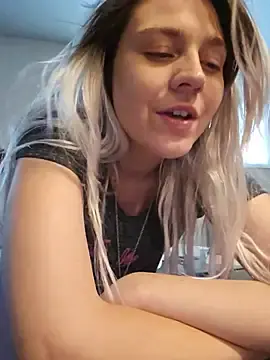 Stripchat Live Sex of ScarletCallings_420