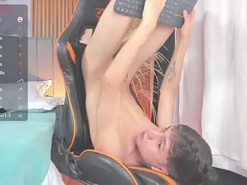 Stripchat Best Webcam of DustinLevine