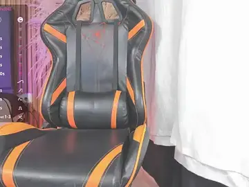 Stripchat Free Live Porn of DustinLevine