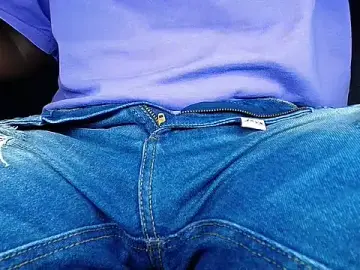 Stripchat Sex Cam of MAXJONES_2
