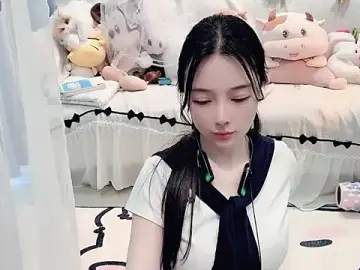 Stripchat Live Sex Cam of AKiKi711