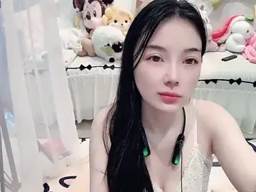 Stripchat Free Live Porn of AKiKi711