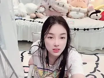 Stripchat Live Sex Cam of AKiKi711