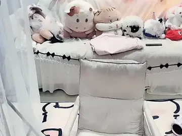 Stripchat Live Sex Cam of AKiKi711
