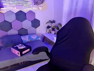 Stripchat Live Sex Cam of Horny_tgn