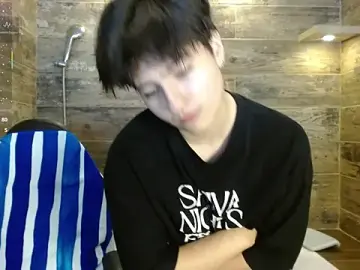 Stripchat Sex Cam of Bryce_Evans