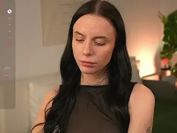 Stripchat Live Sex Cam of livia_starwars