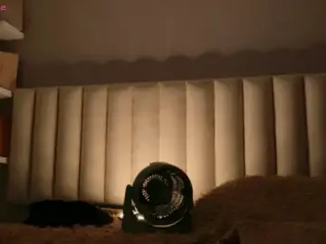 Stripchat Watch Live Sex Cams of Megan_mooree_