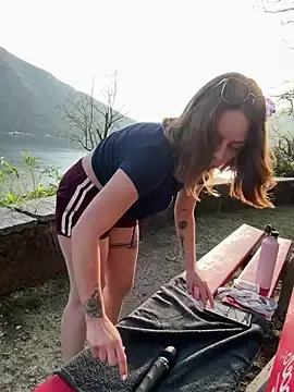 Stripchat Adult Webcam of Mia_Railey