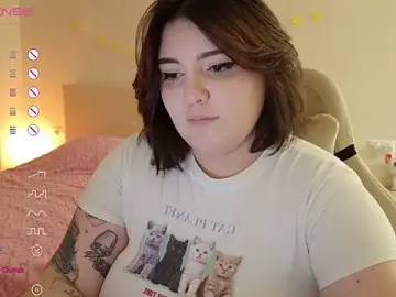 Stripchat Sex Cam of YumiYammy