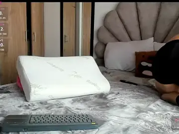 Stripchat Sex Cam of manucute_23_