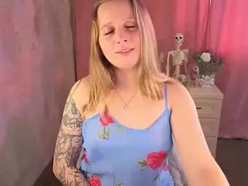 Stripchat Best live sex cam show of CuteLilyLove