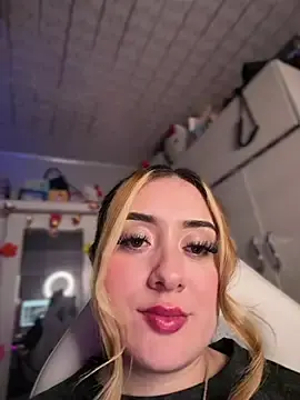 Stripchat Free Porn Cam of Sam_Thompsoon_